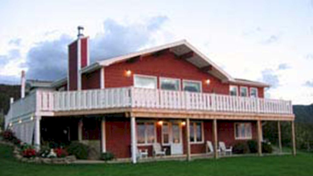 Cheticamp Outfitters Inn